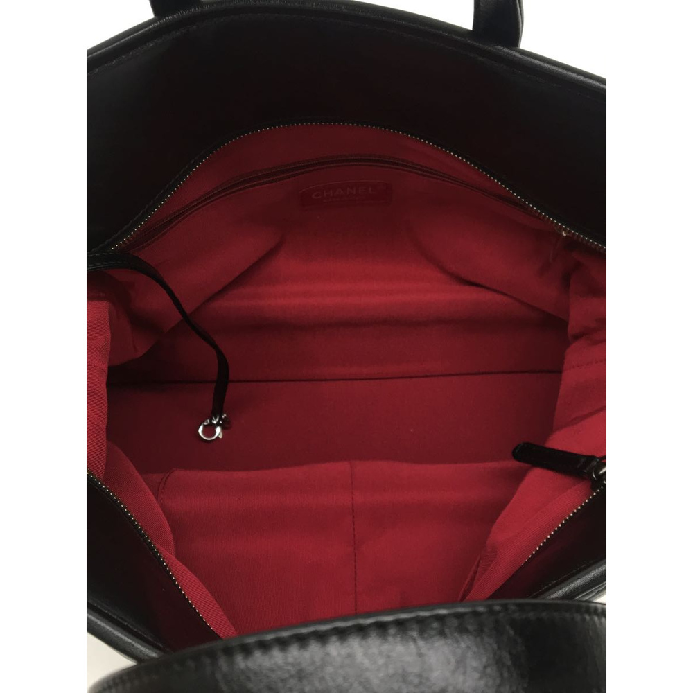 Chanel Leather Gabriel Doe Tote Bag - Picture 6 of 6